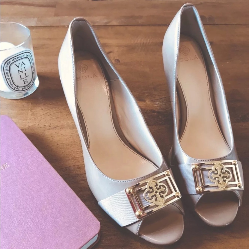 ISOLA - Taupe Patent Leather Peeptoe Pumps Sz 10